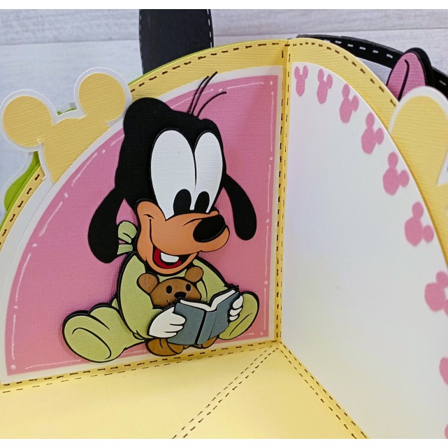 ÁLBUM SCRAP - "BEBE DISNEY CHICA"...