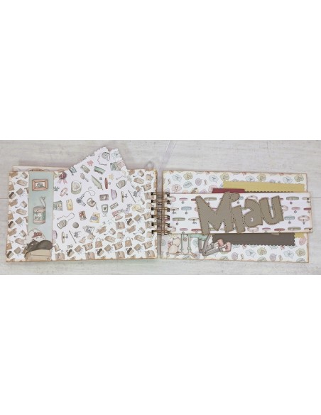 ÁLBUM SCRAP - "PELITOS EN EL SOFÁ"