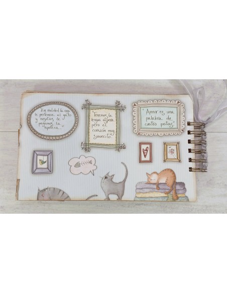 ÁLBUM SCRAP - "PELITOS EN EL SOFÁ"